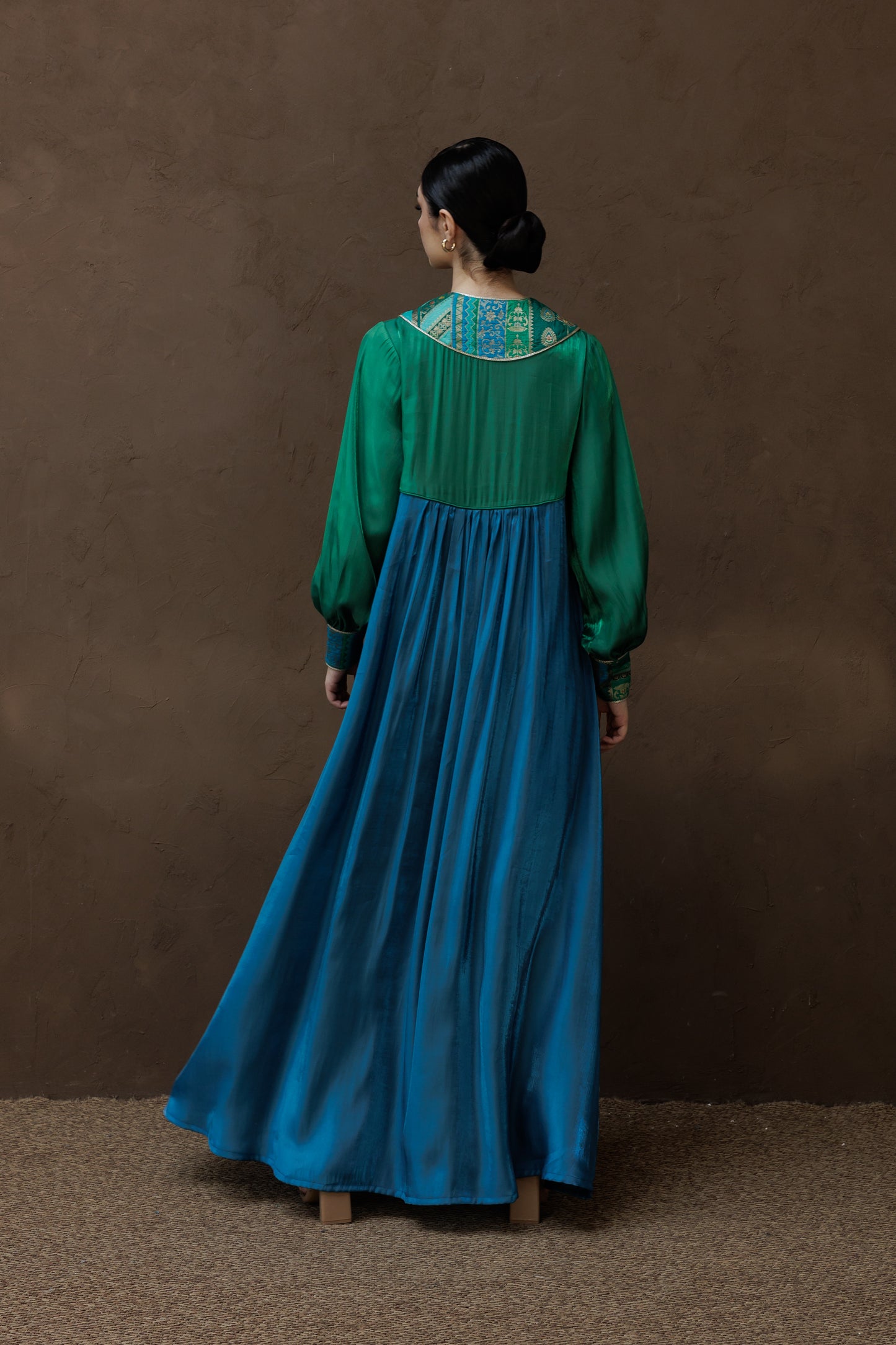 جلابية بالون لامعة