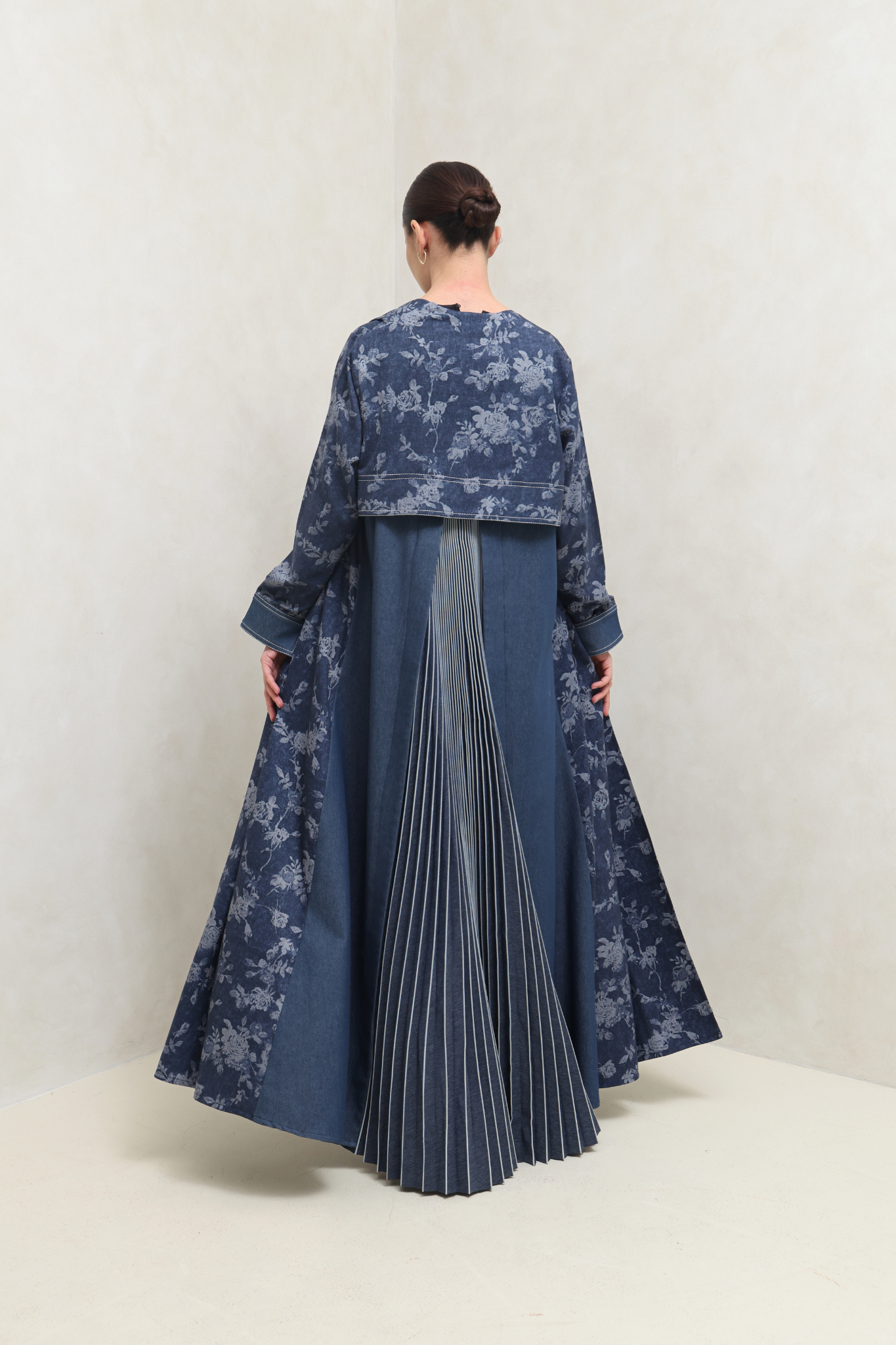 عباية أزهار الليل المطوية