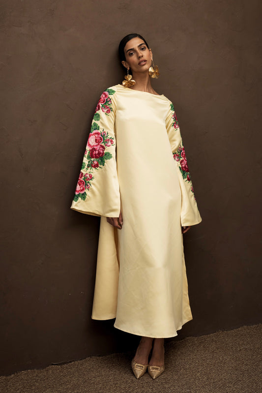 فستان عباءة الورد