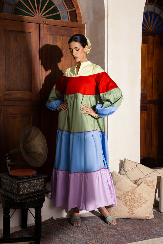 جلابية ذات حاشية مكشكشة ذات ألوان متعددة