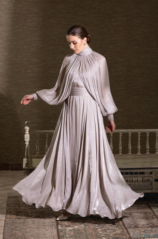 فستان أنيق باللون الرصاصي - بياقة عالية وأكمام منفوخة