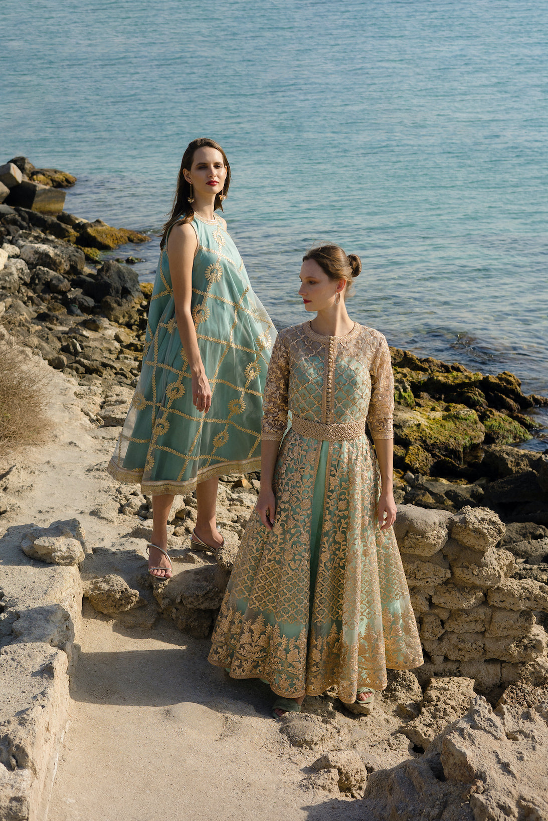 Sleeveless Golden Embroidery midi Dress - Anmar Couture