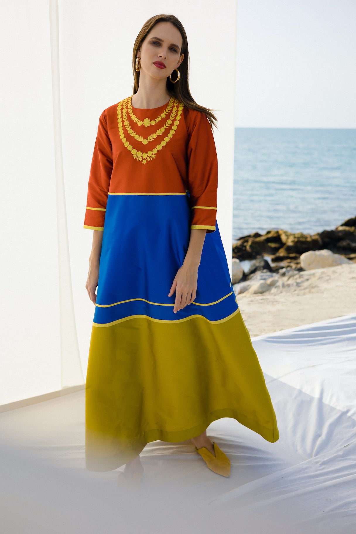 (Pre-order) Tricolor necklace embroider Jalabiya - Anmar Couture