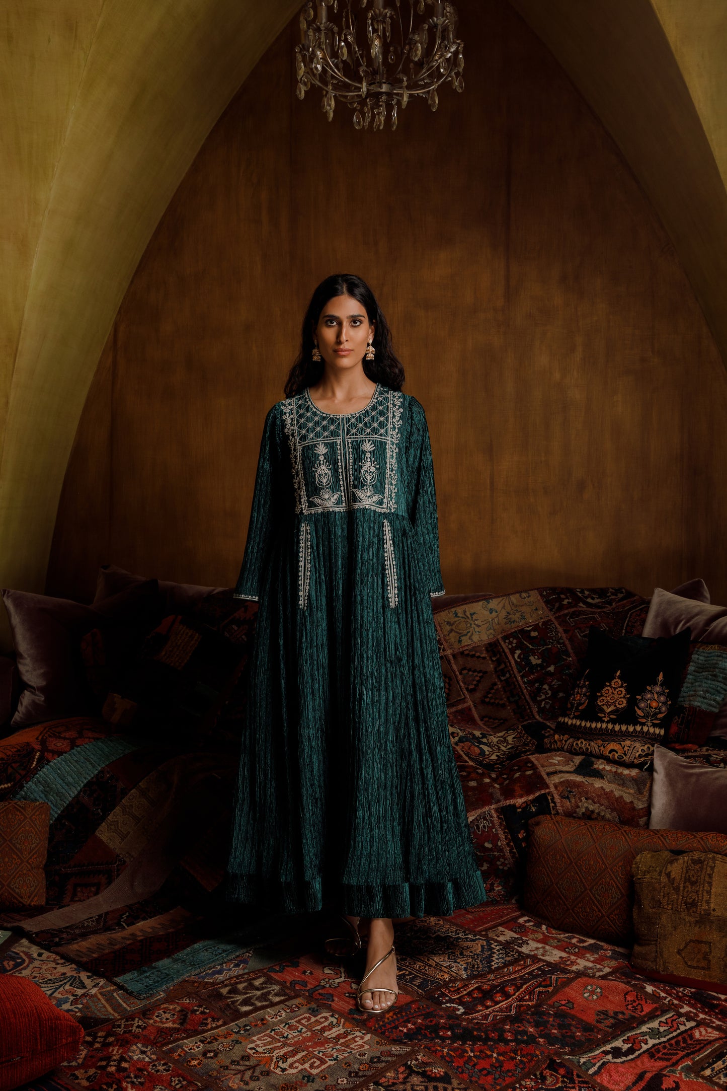 Crinkled Velvet Jalabiya - Anmar Couture