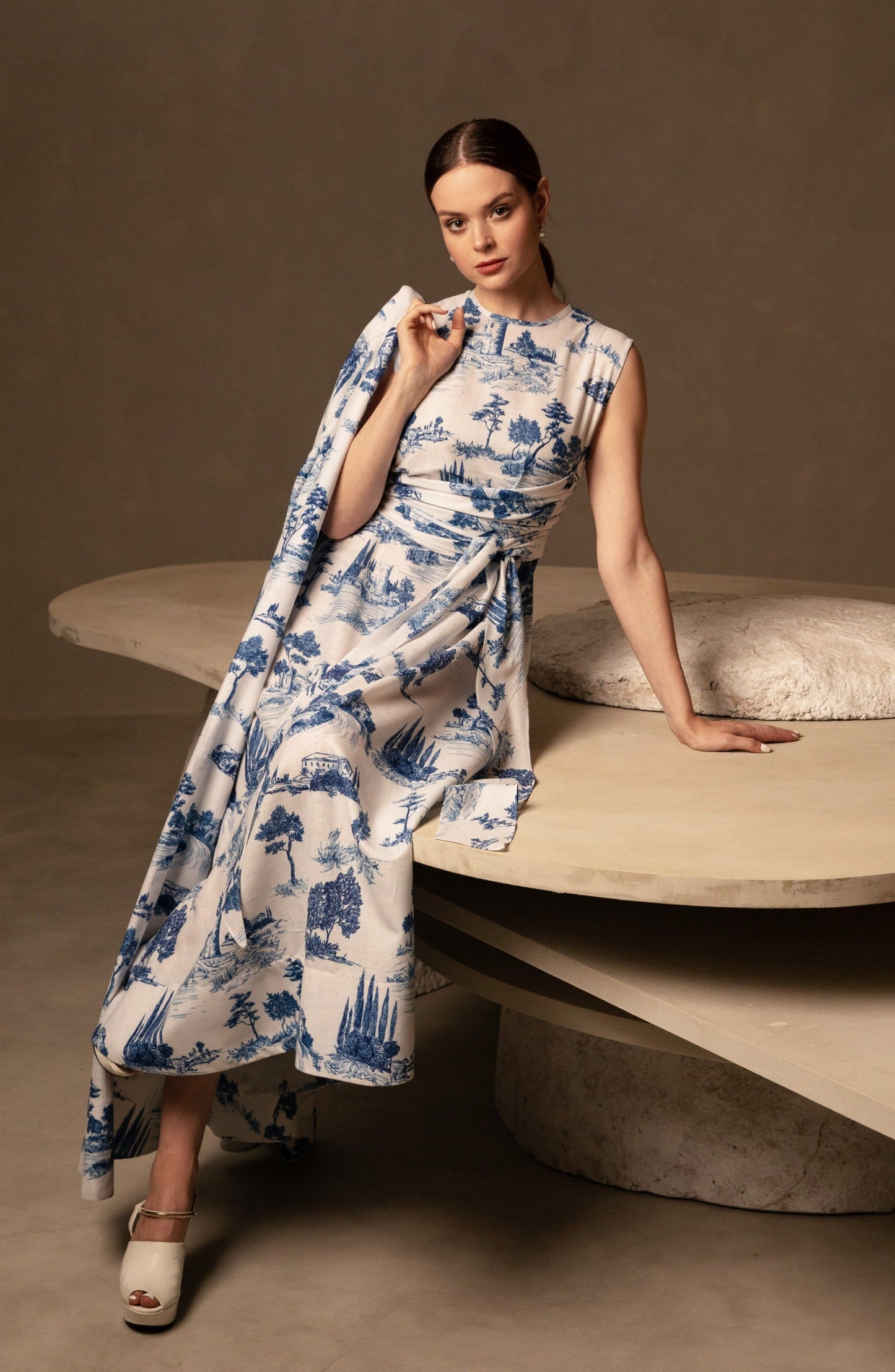 فستان ميدي بتصميم ريترو أزرق اللون