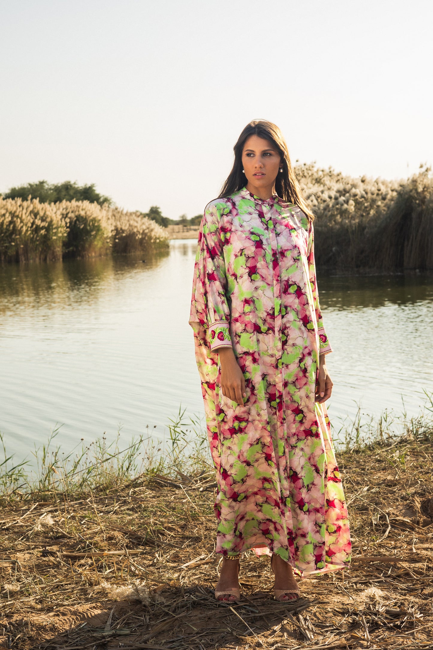 جلابية فضفاضة بطباعة رقمية