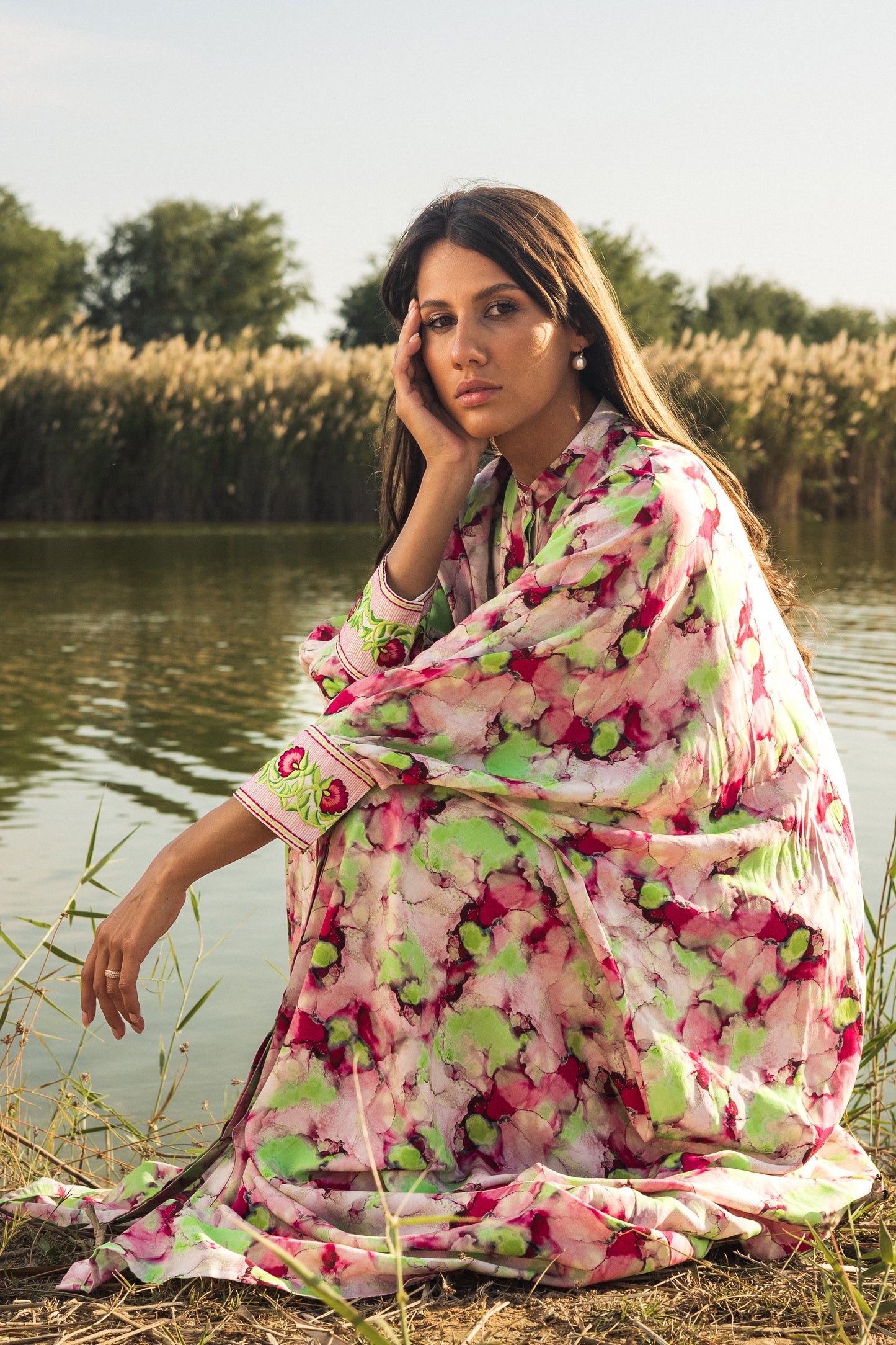 جلابية فضفاضة بطباعة رقمية