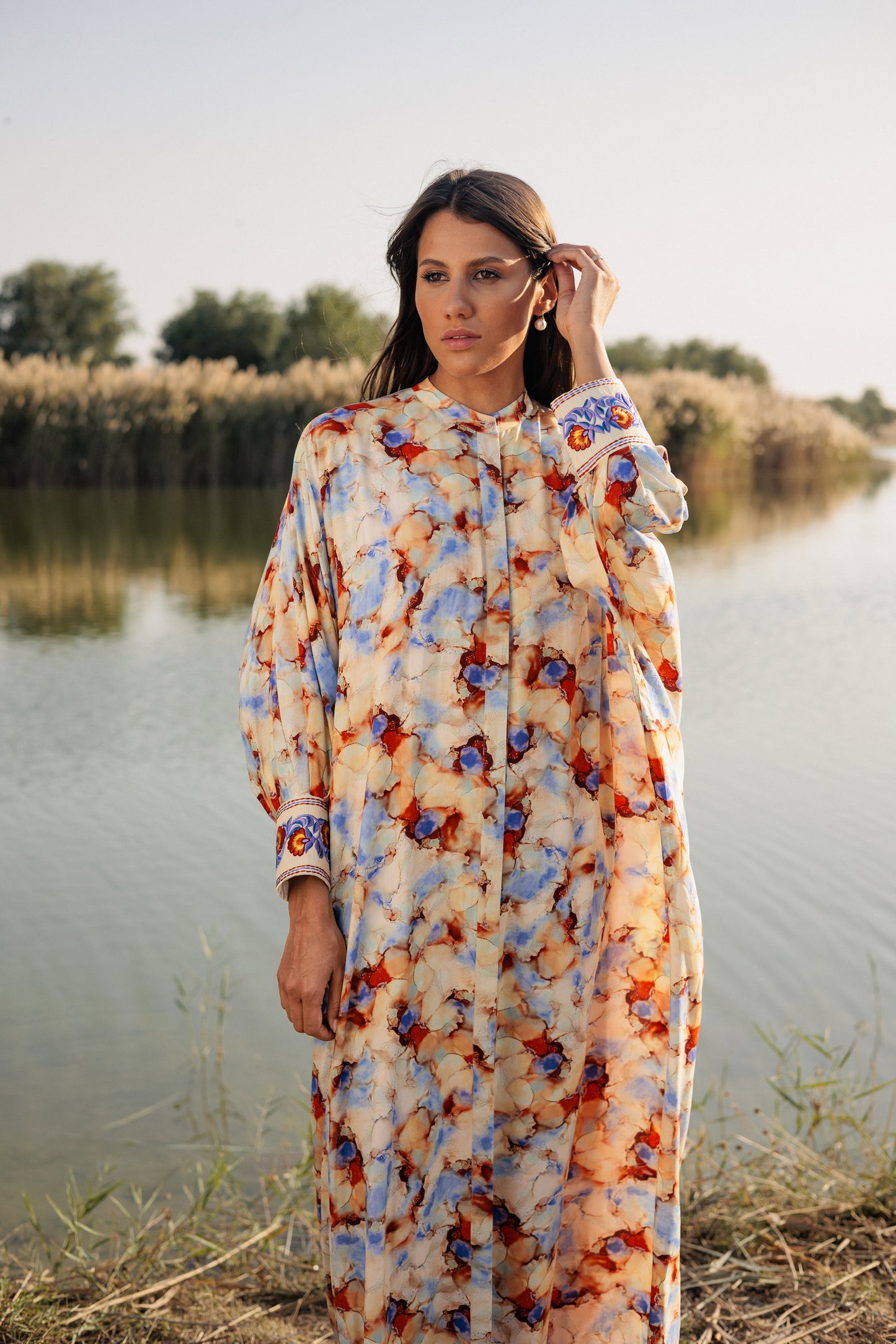 جلابية فضفاضة بطباعة رقمية