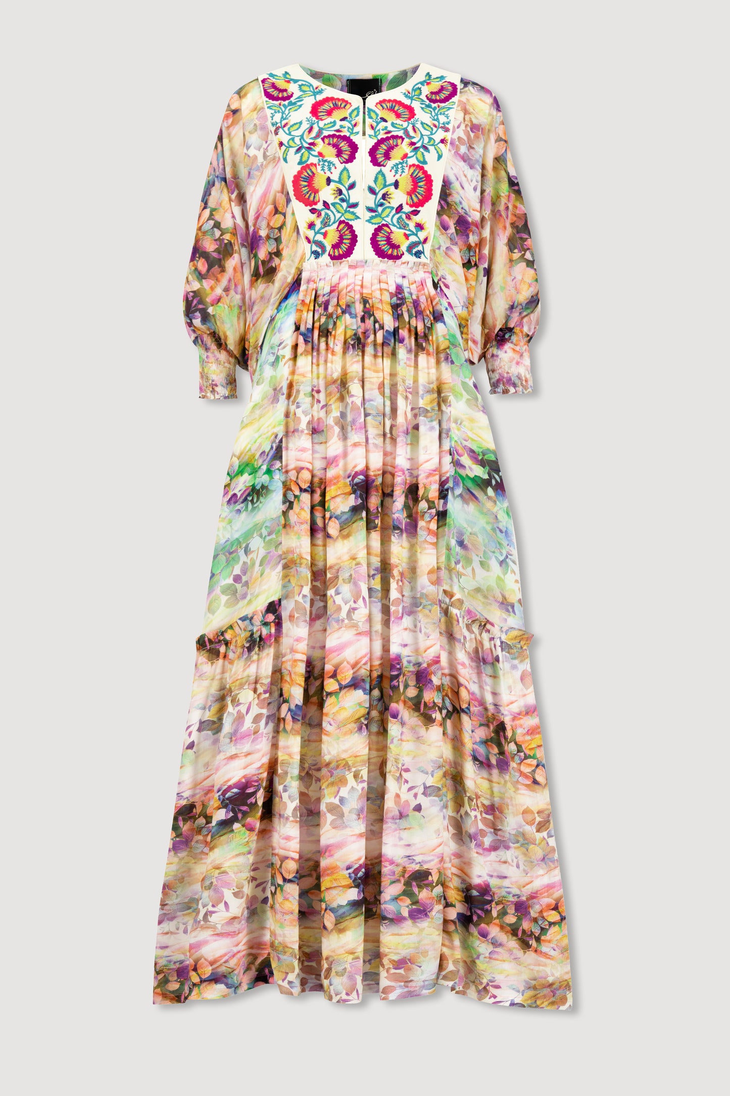 جلابية مطرزة بطبعات متعددة