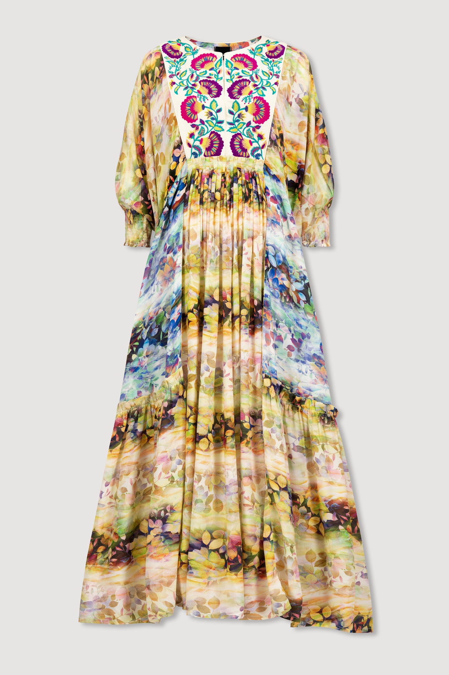 جلابية مطرزة بطبعات متعددة