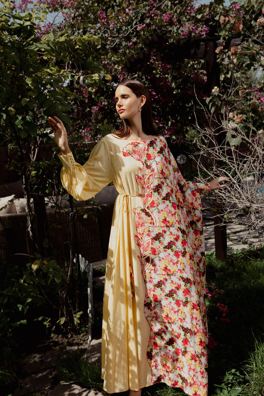 فستان الفراشة الجانبية