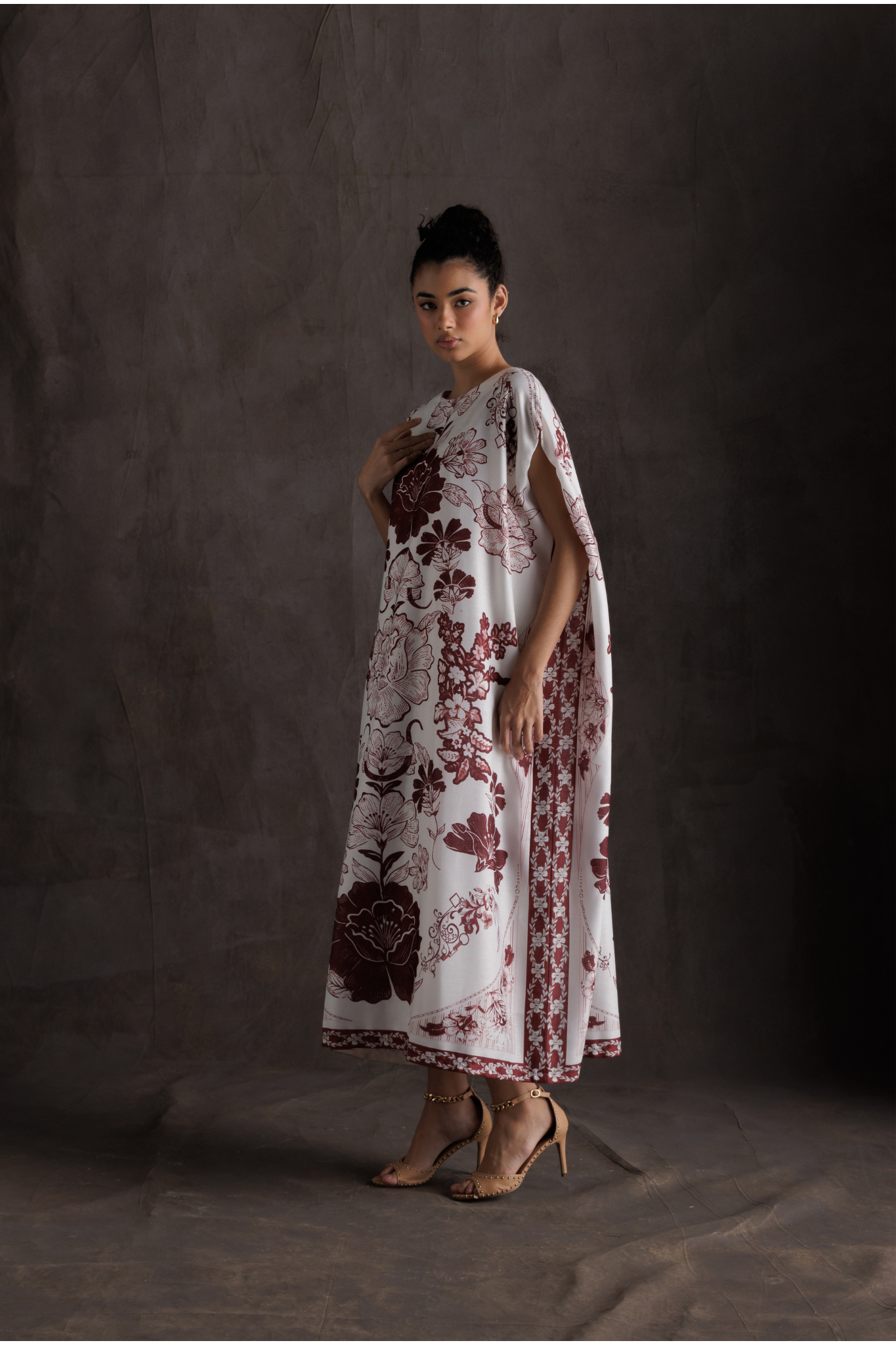 Rose Mirage Kaftan - Maroon