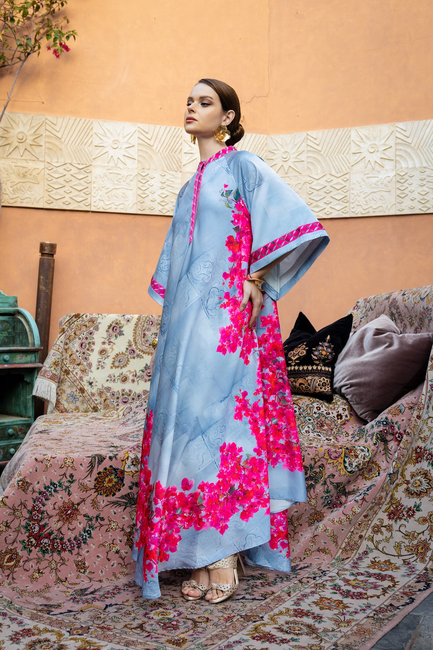 Blooms of Bahrain Loose Jalabiya