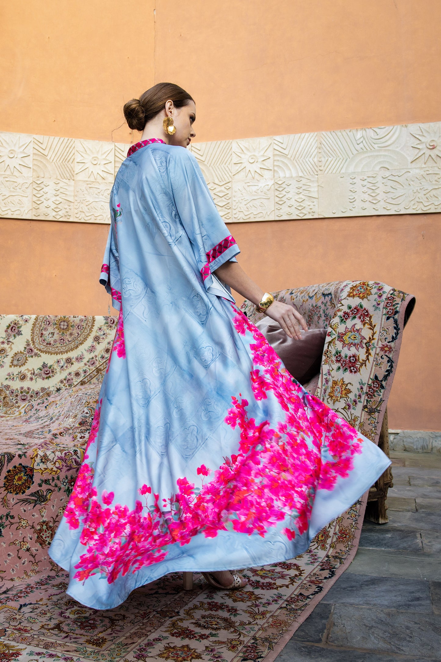 Blooms of Bahrain Loose Jalabiya