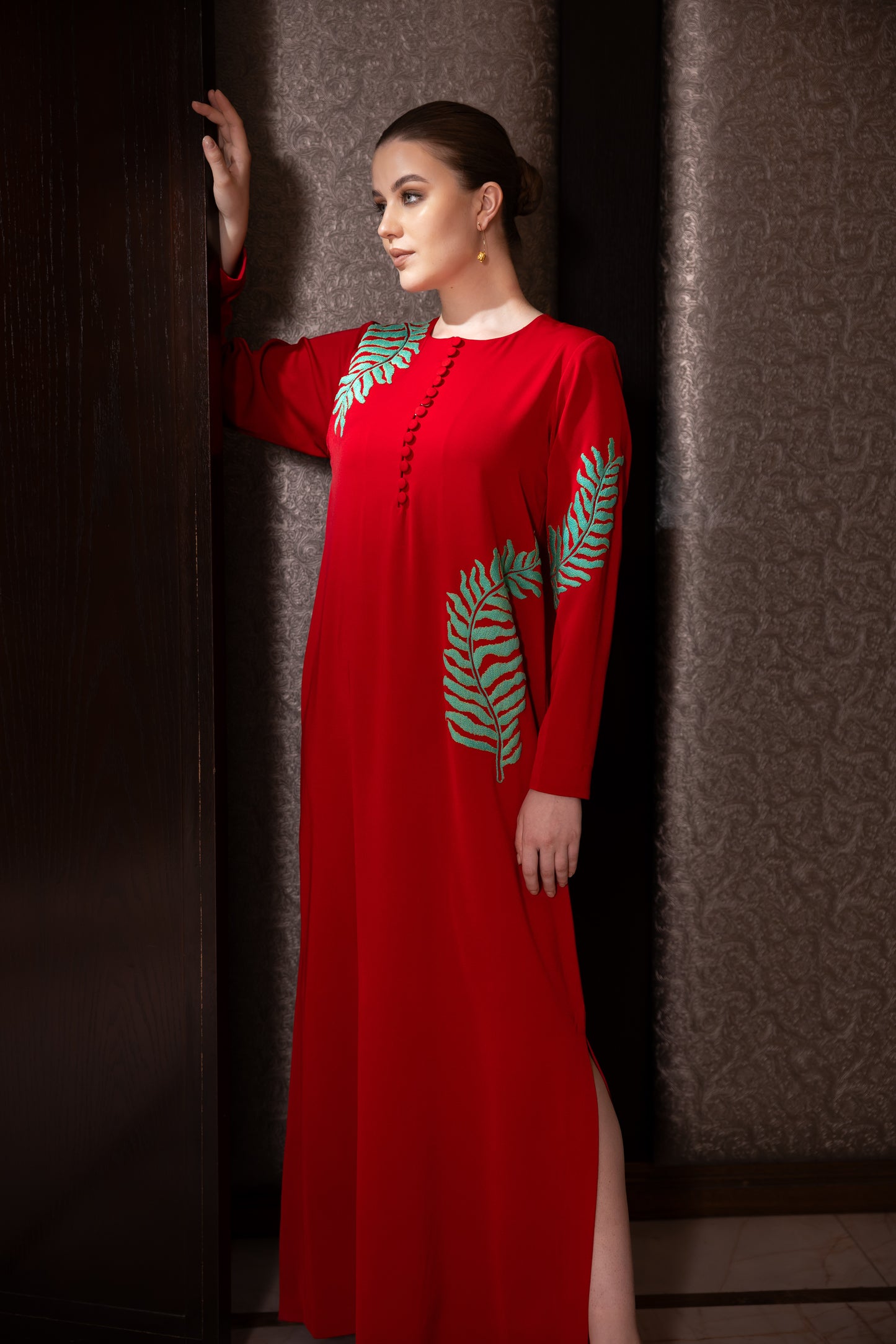 Glimmer Embroidered Jalabiya