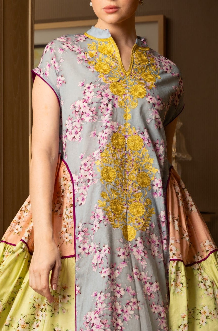 Sleeveless Golden Embroidery Midi Dress