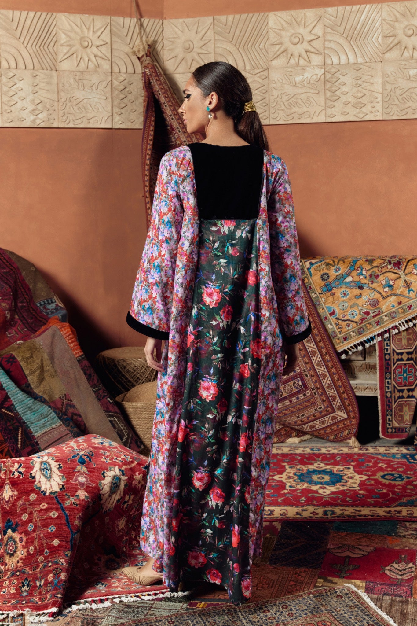 Rain Blossom Embroidered Jalabiya