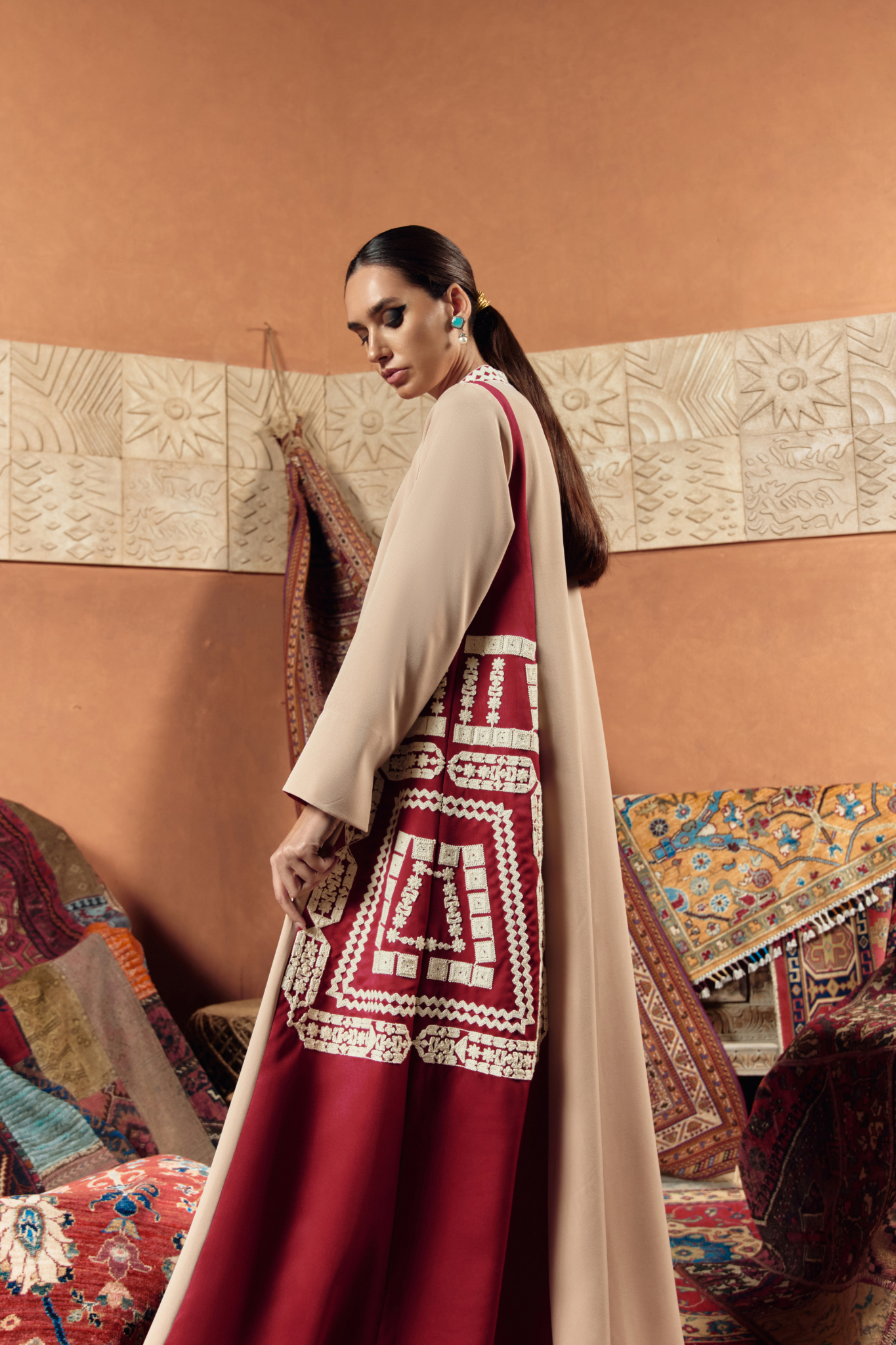 Naqsh Geometric Embroidery Jalabiya