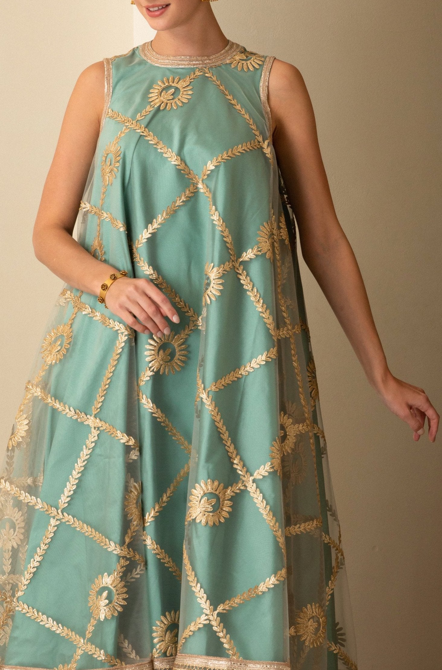 Sleeveless Golden Embroidery midi Dress - Anmar Couture